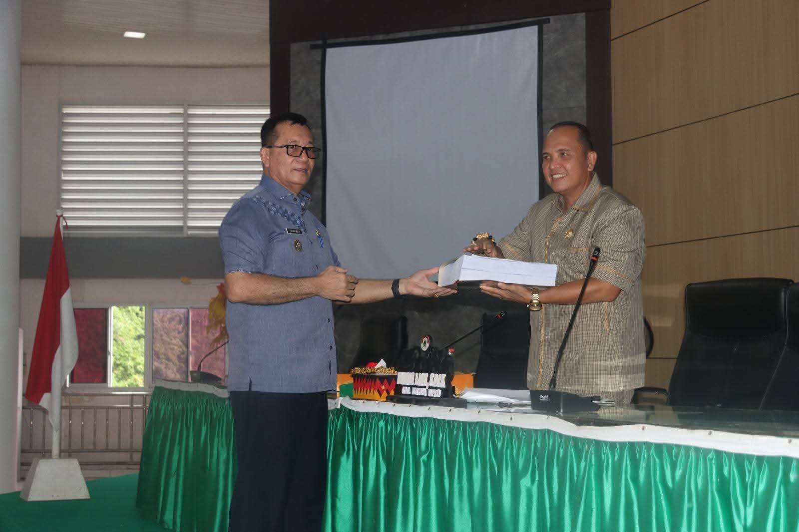 Pemkab Nias Utara Sampaikan Ranperda Pertanggungjawaban APBD 2024 dalam Rapat Paripurna DPRD
